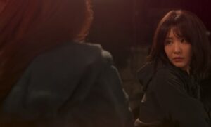 グリッド第1話 刑事に扮する女優キム・アジュンと殺人共犯者の女性イ・シヨン
